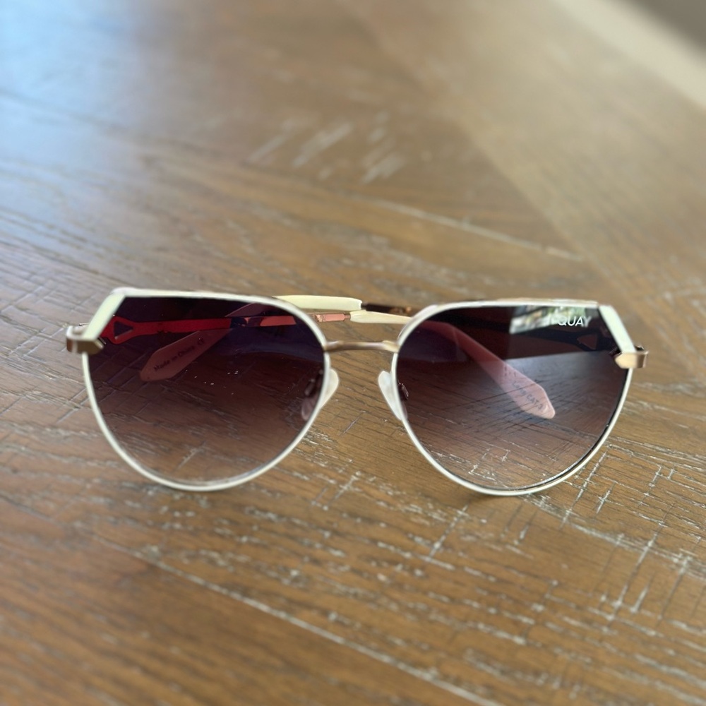 Quay Main Character Sunglasses